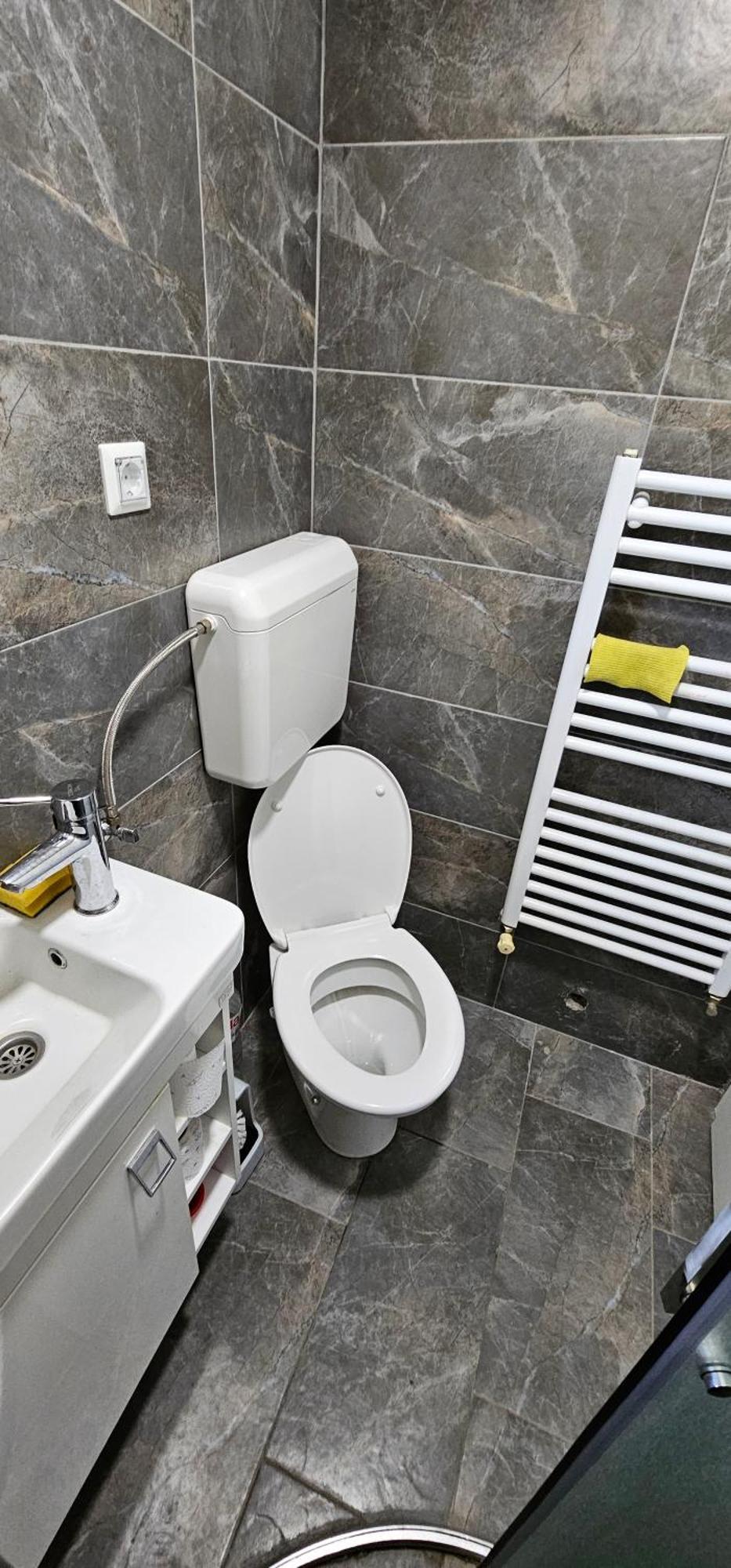 Apartmani Roki 图兹拉 外观 照片