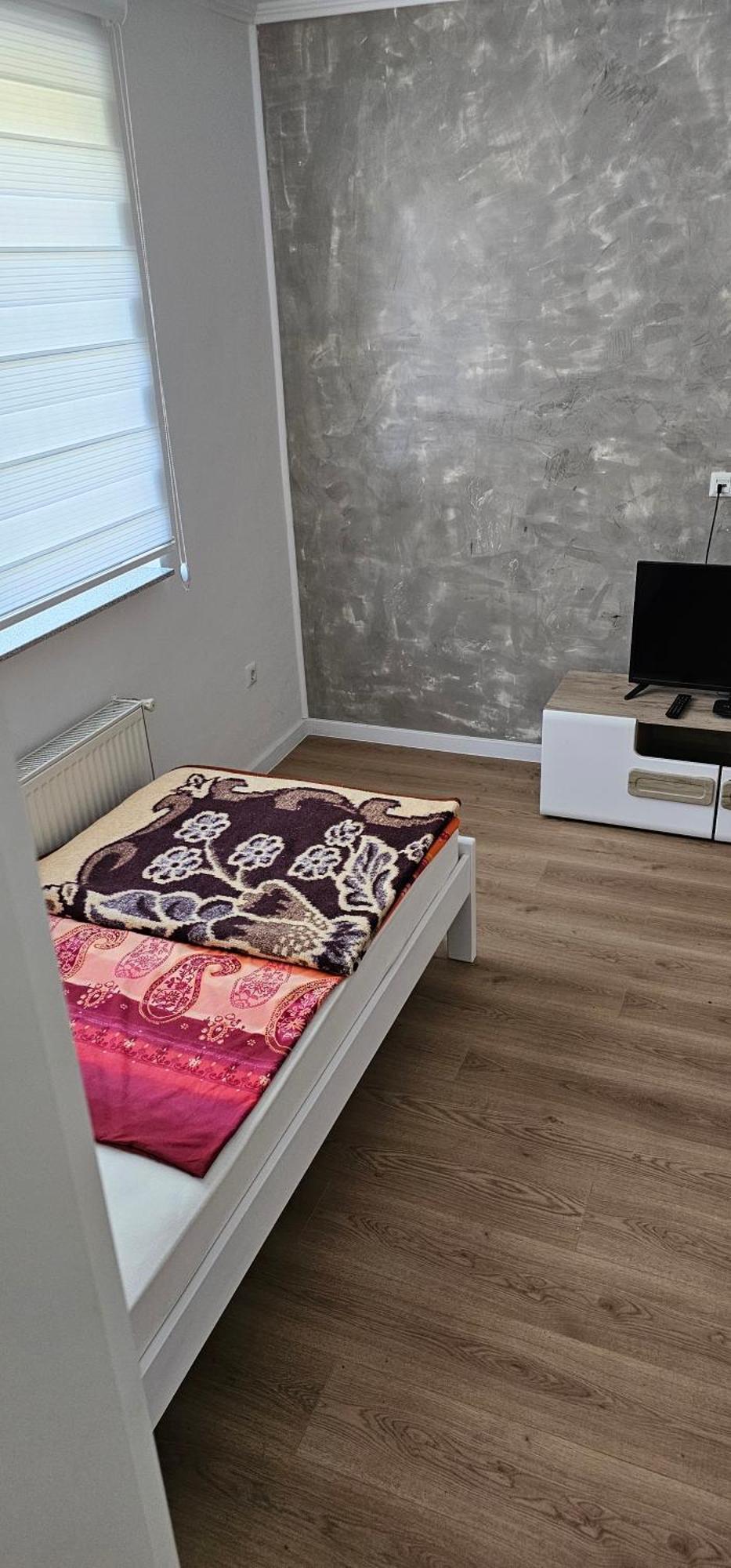 Apartmani Roki 图兹拉 外观 照片
