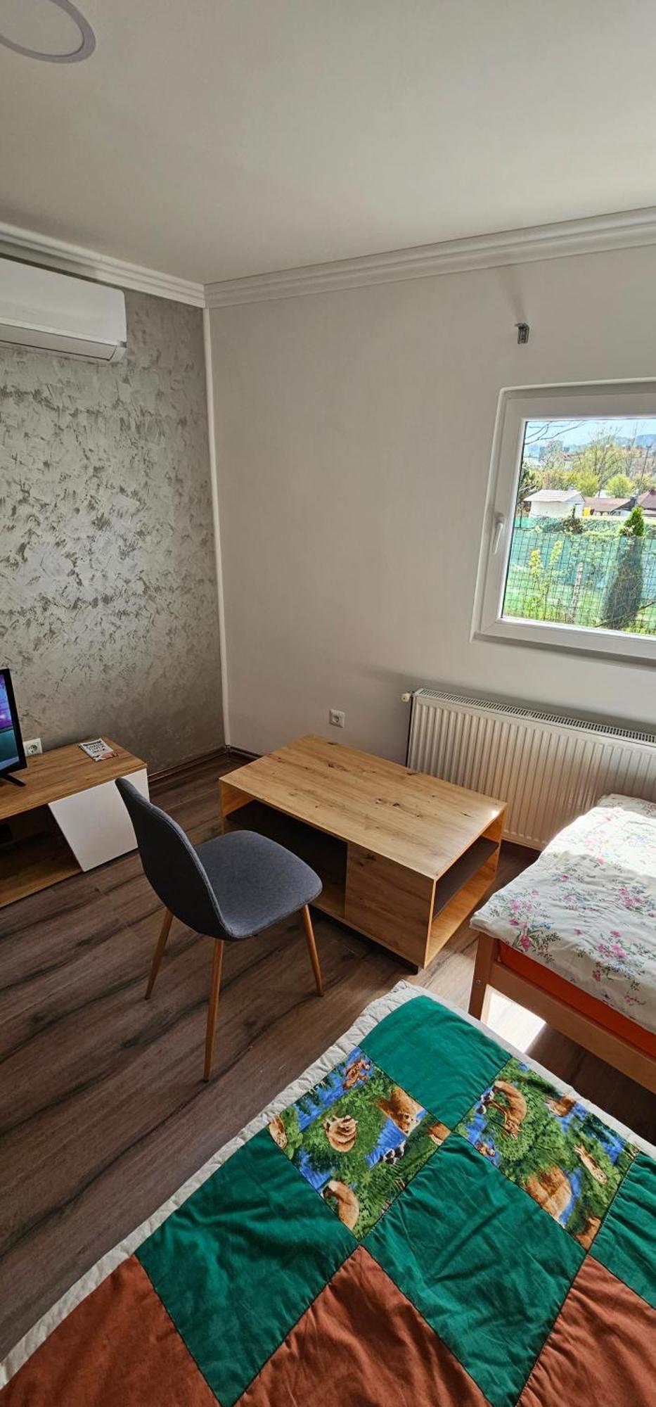 Apartmani Roki 图兹拉 外观 照片