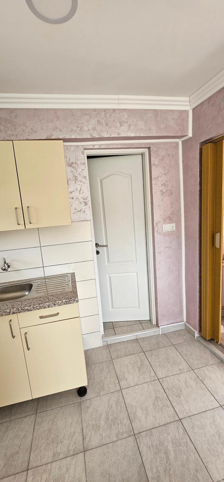 Apartmani Roki 图兹拉 外观 照片