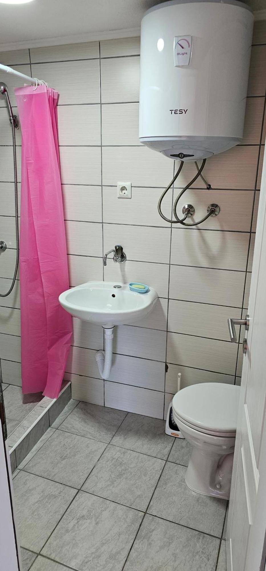Apartmani Roki 图兹拉 外观 照片