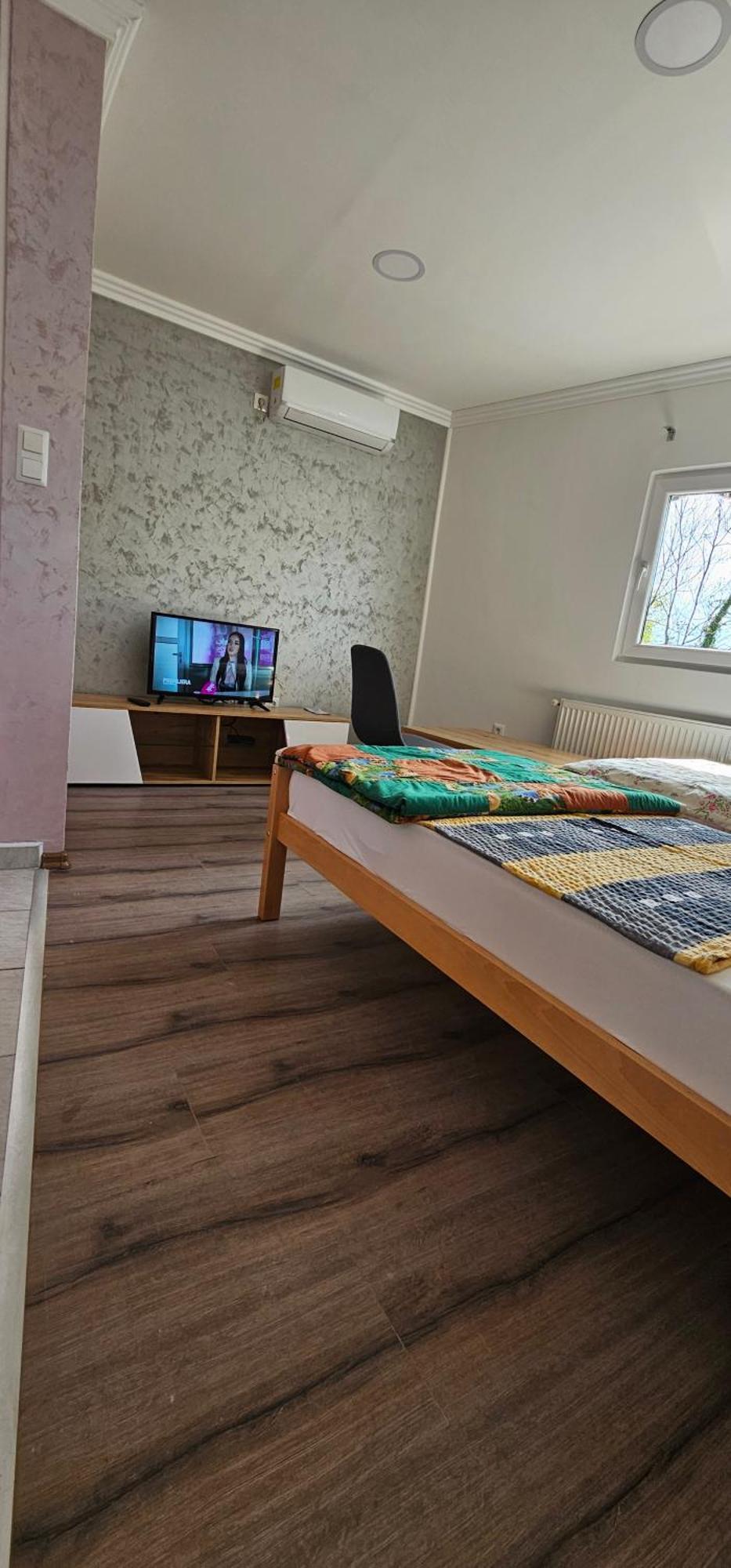 Apartmani Roki 图兹拉 外观 照片
